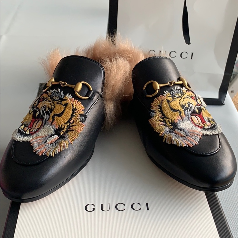 Fur loafer